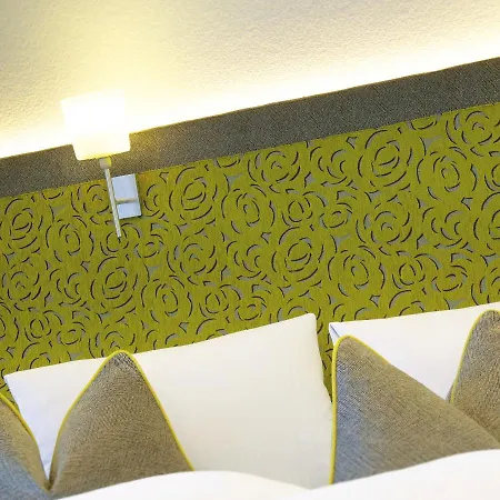 Garni Chasa Sulai אישגל