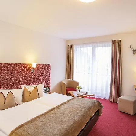 Garni Chasa Sulai אישגל