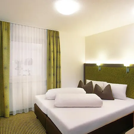 Отель Garni Chasa Sulai 4*