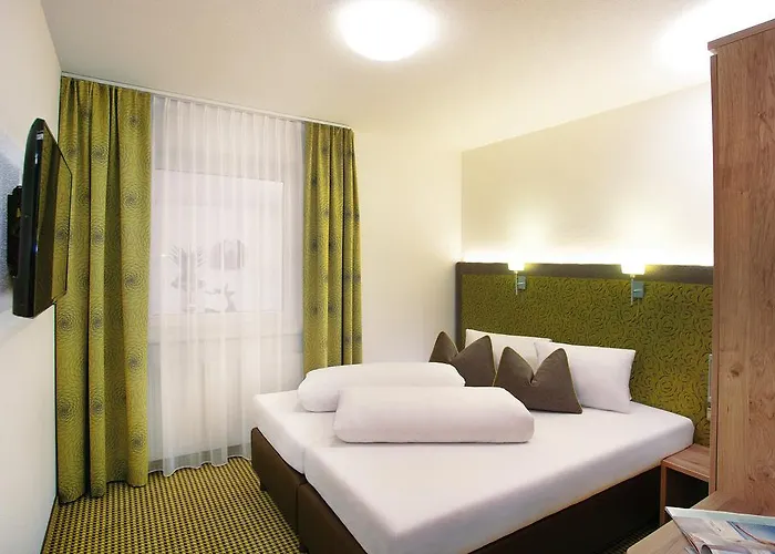 Hotel Garni Chasa Sulai 4*